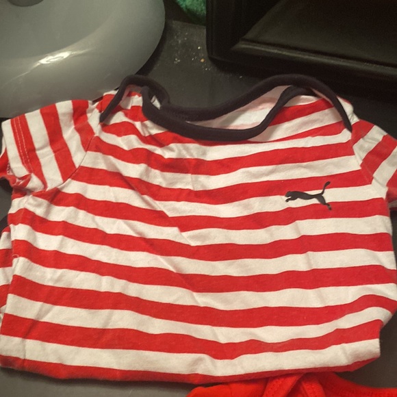 Set of 3 PUMA onesies size 18 months - Picture 5 of 9